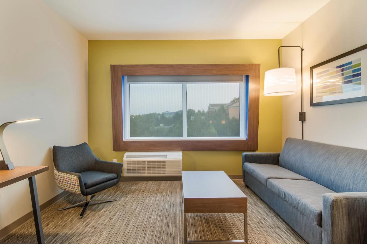 Holiday Inn Express & Suites - Asheboro By Ihg Exterior foto